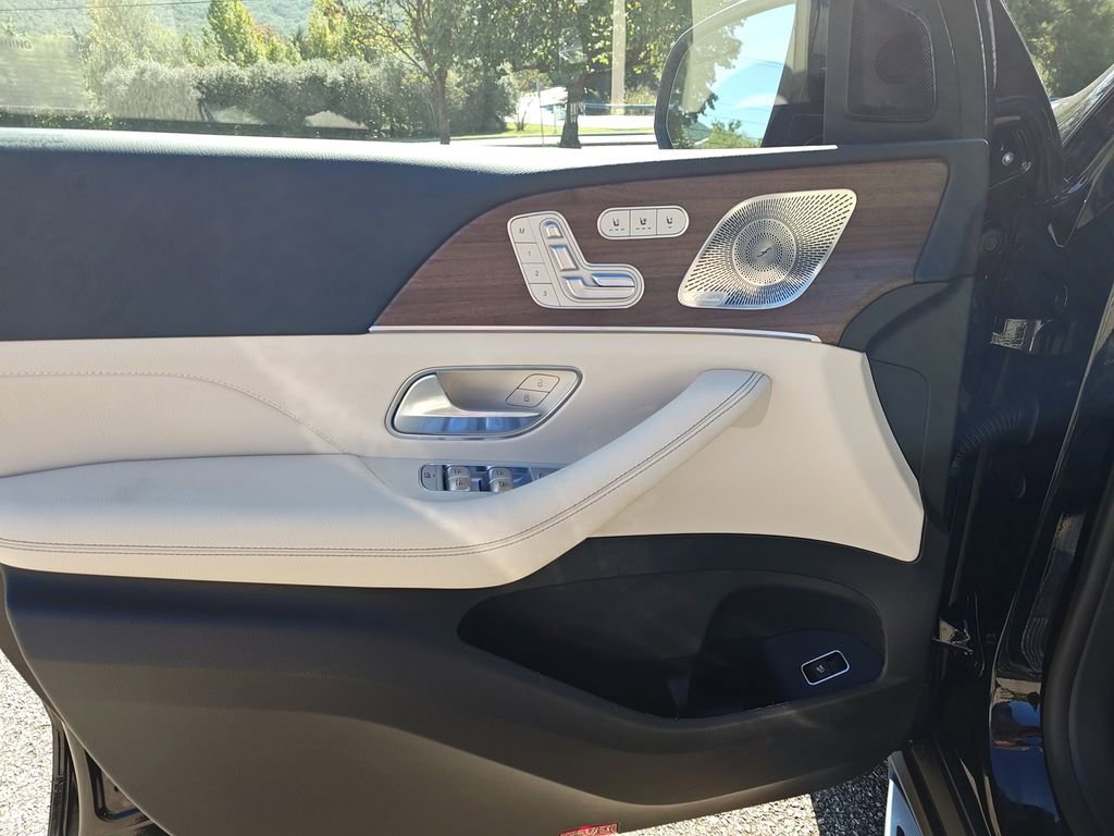 New 2026 Mercedes-Benz GLE 450 4MATIC image 16