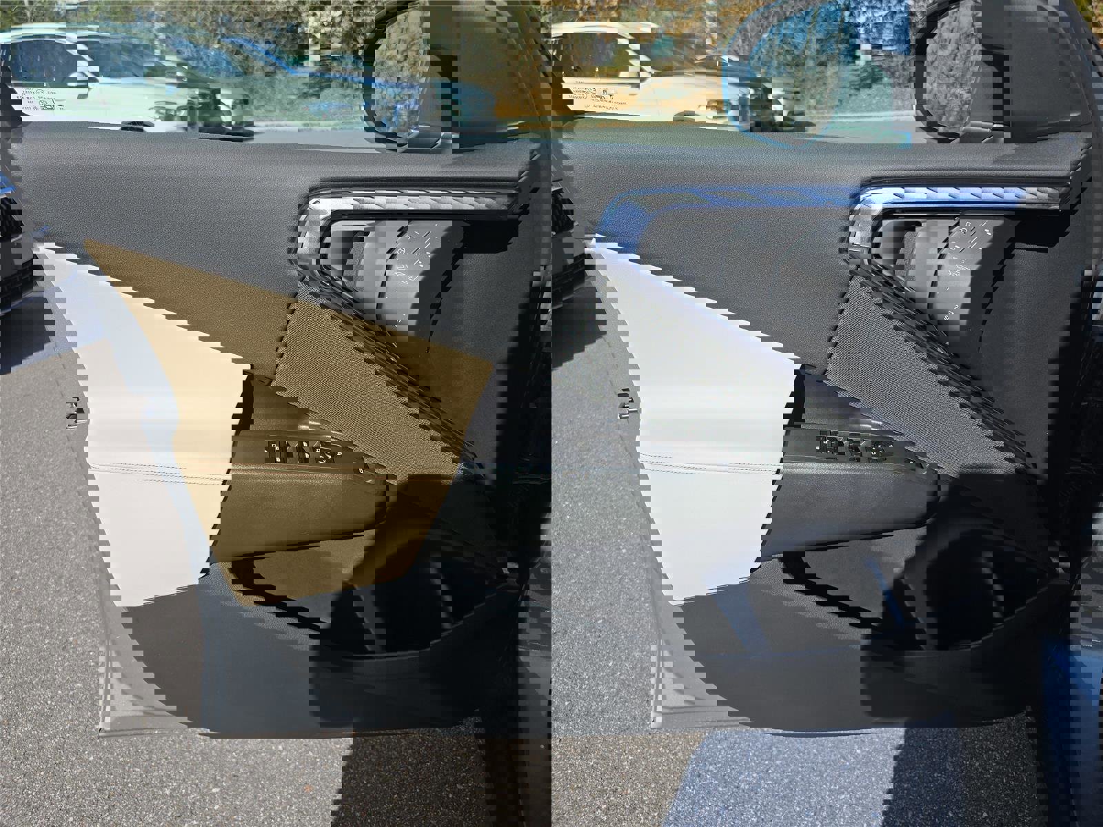 Used 2025 BMW X3 xDrive30i w/ Convenience Package image 21