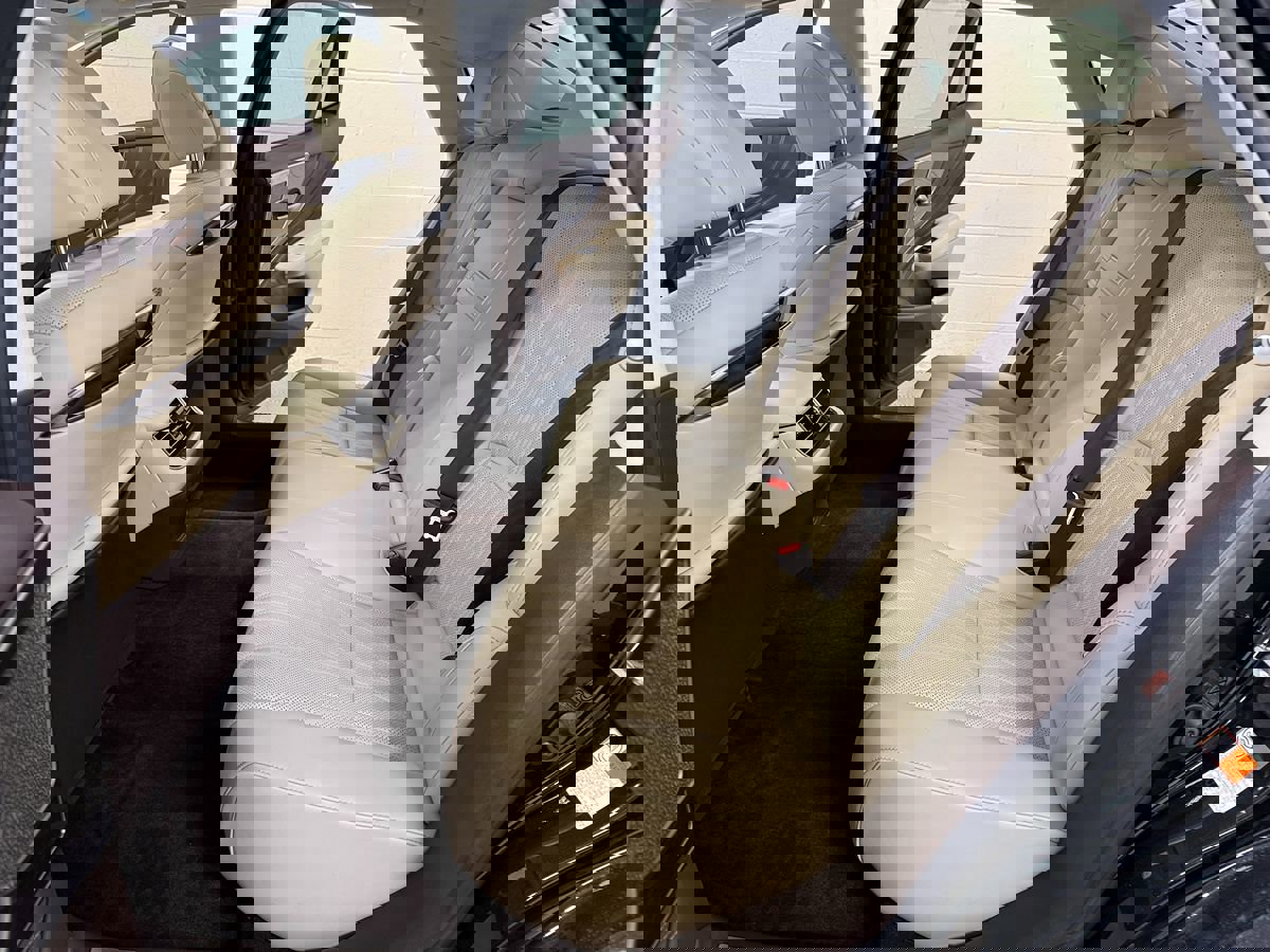 Used 2019 Lexus LS 500 AWD image 13