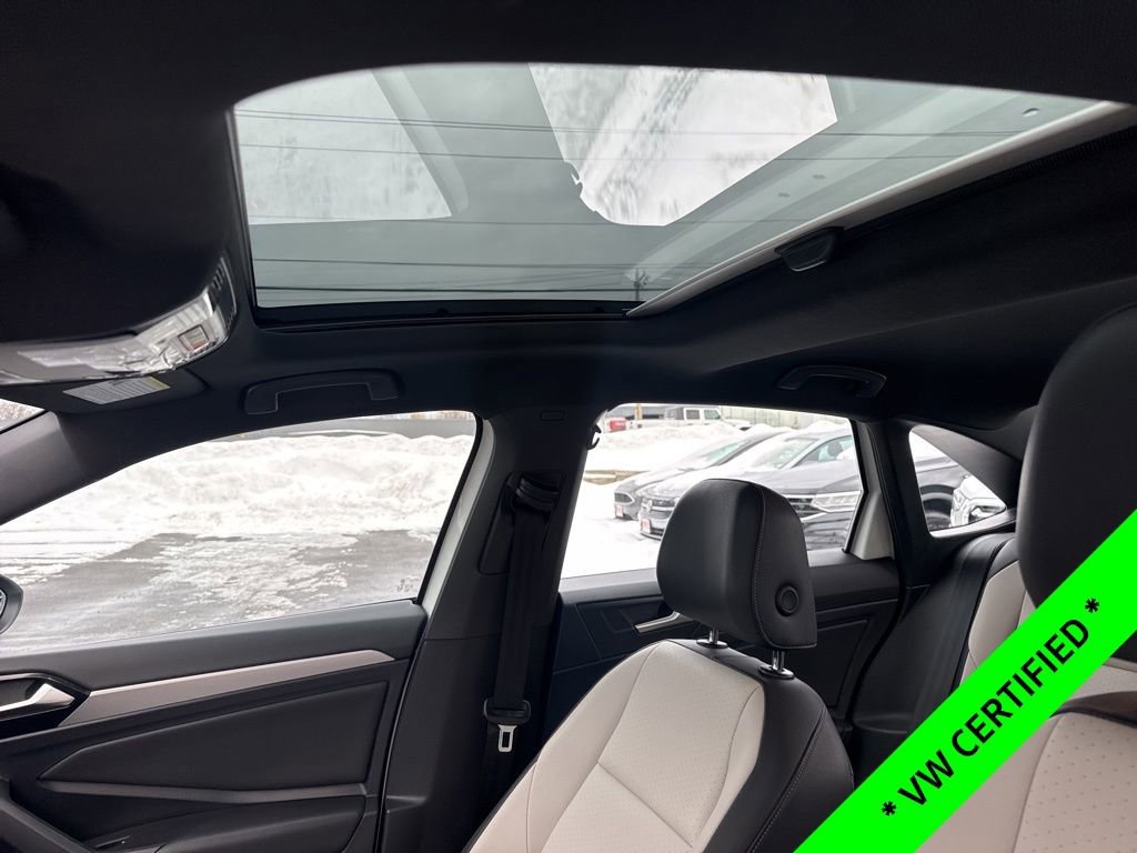Certified 2020 Volkswagen Jetta R-Line image 14