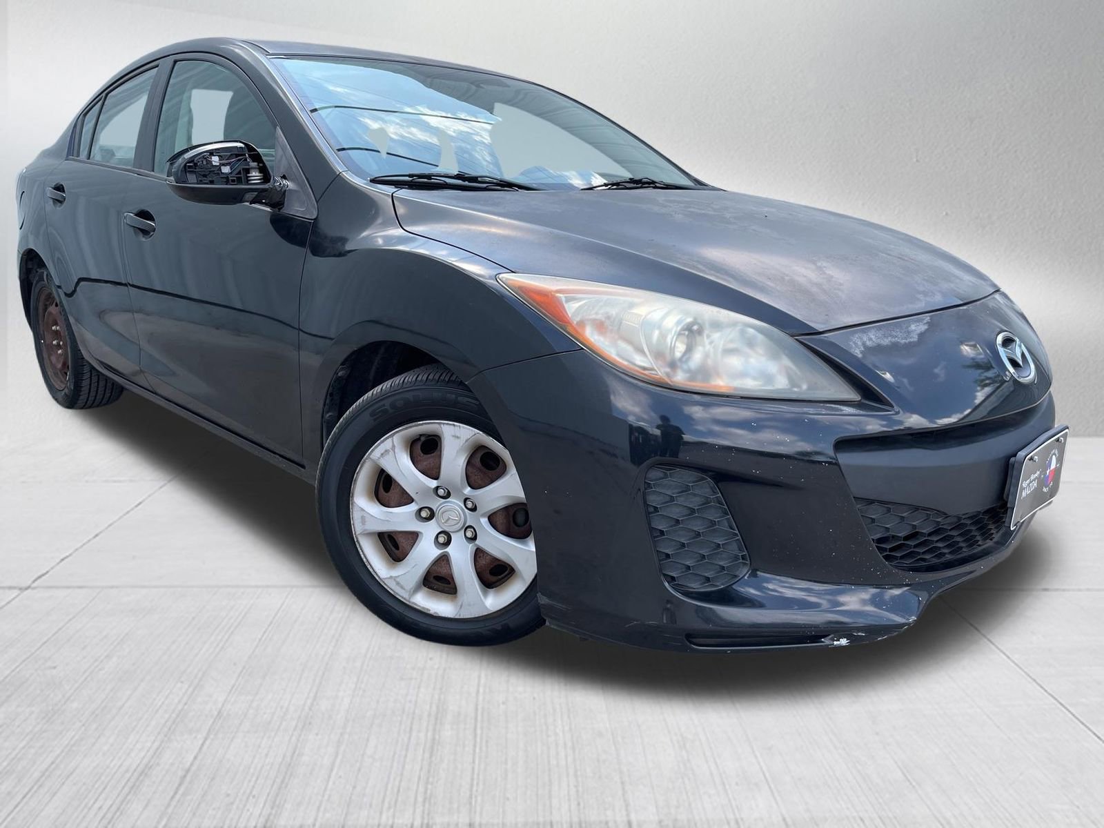 Used 2013 MAZDA MAZDA3 i SV FWD image 3