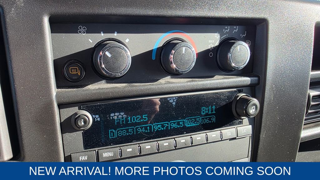 Used 2024 GMC Savana 2500 w/ Driver Convenience Package image 18