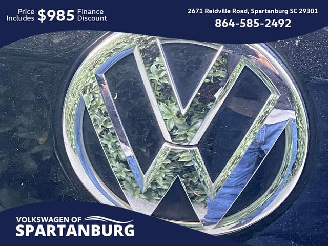 Used 2021 Volkswagen Tiguan SE w/ Panoramic Sunroof Package image 6