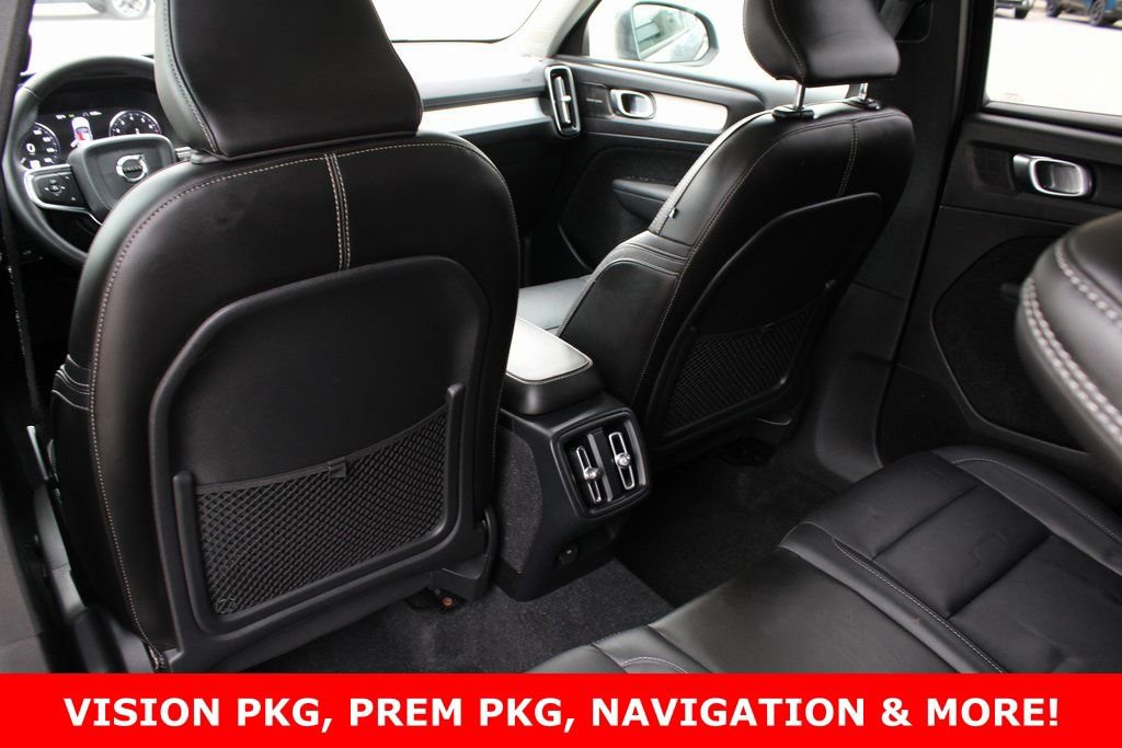 Used 2019 Volvo XC40 T5 Momentum image 25