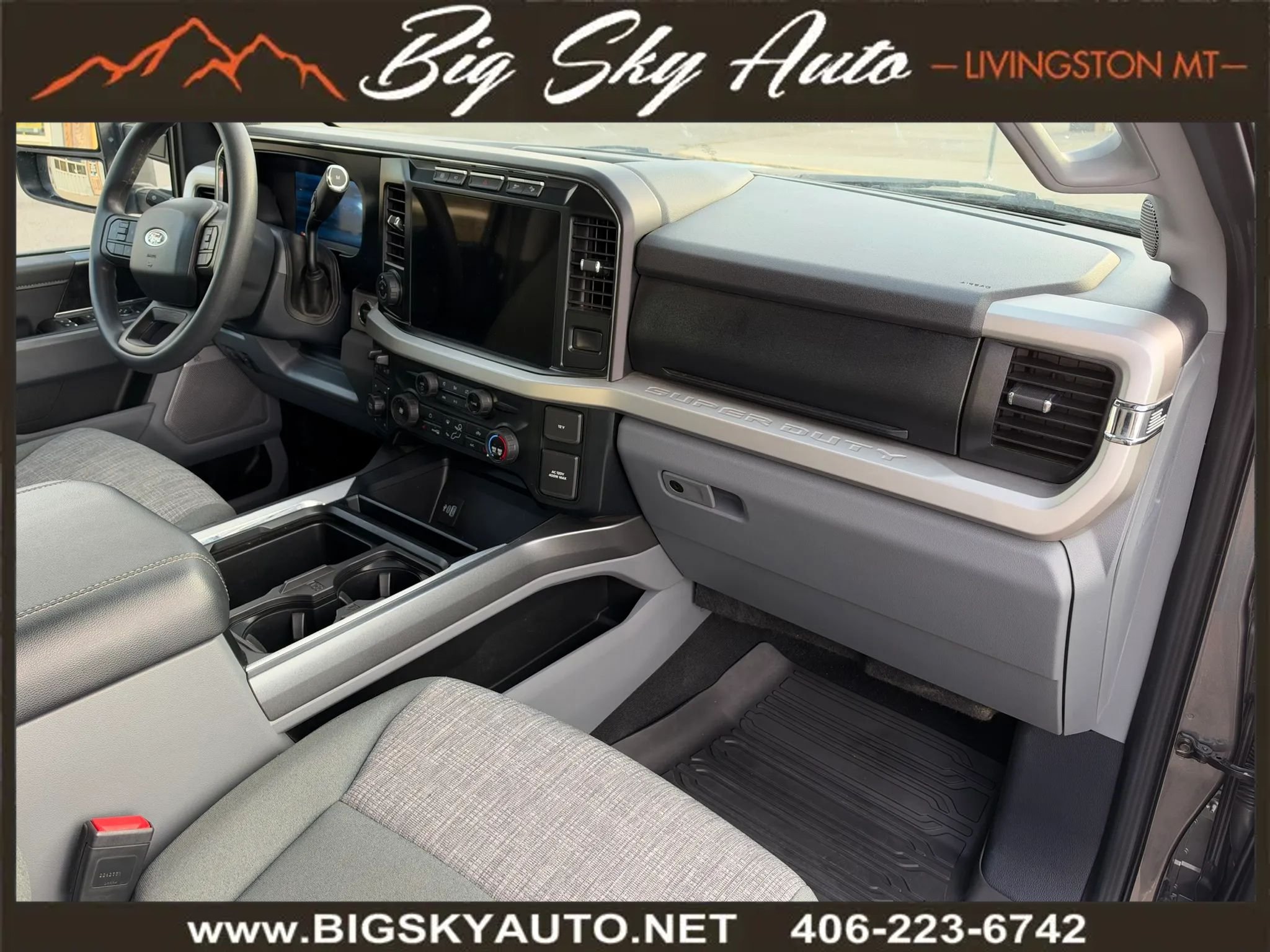 Used 2023 Ford F350 XLT w/ XLT Premium Package AWD/4WD image 16