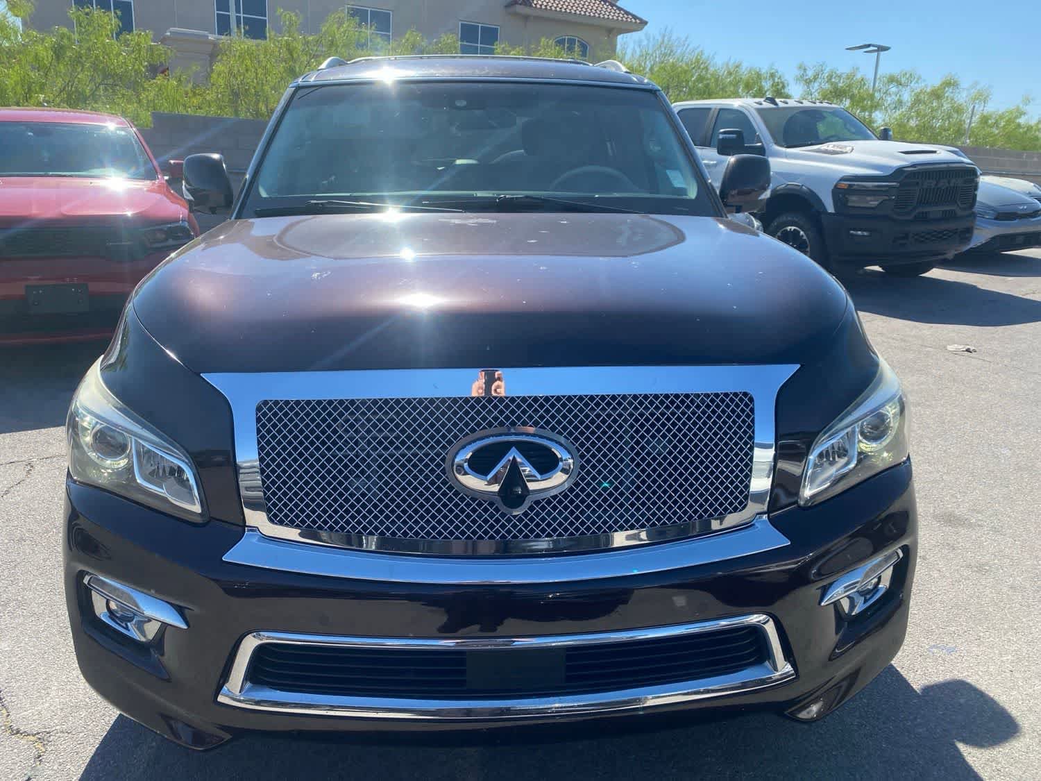 Used 2015 INFINITI QX80 4WD w/ 22" Wheel Package image 2