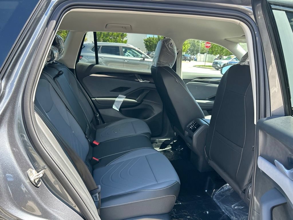 New 2026 Volkswagen Tiguan SE FWD image 45