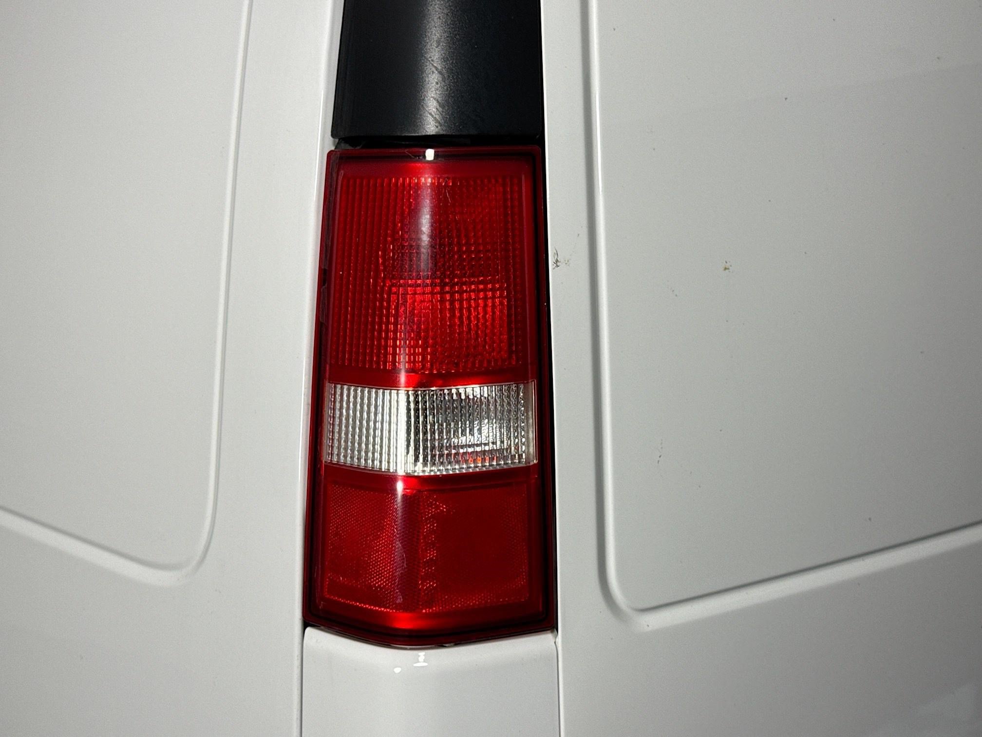 Used 2021 Chevrolet Express 2500 RWD image 31