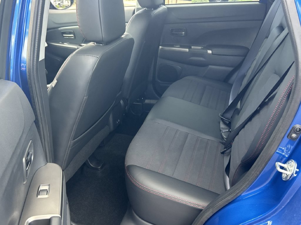 New 2027 Mitsubishi Outlander Sport SE FWD image 18
