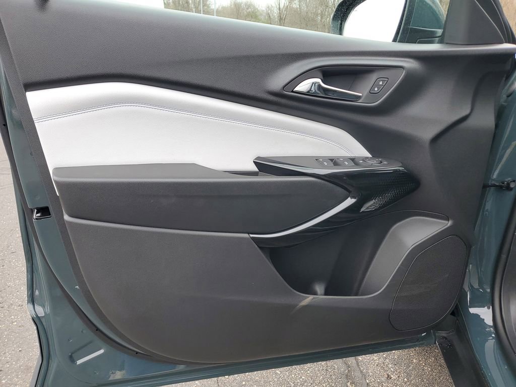 New 2026 Chevrolet Trax LT image 11