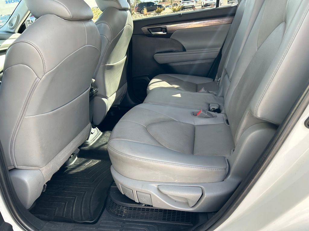 Used 2021 Toyota Highlander Limited image 25