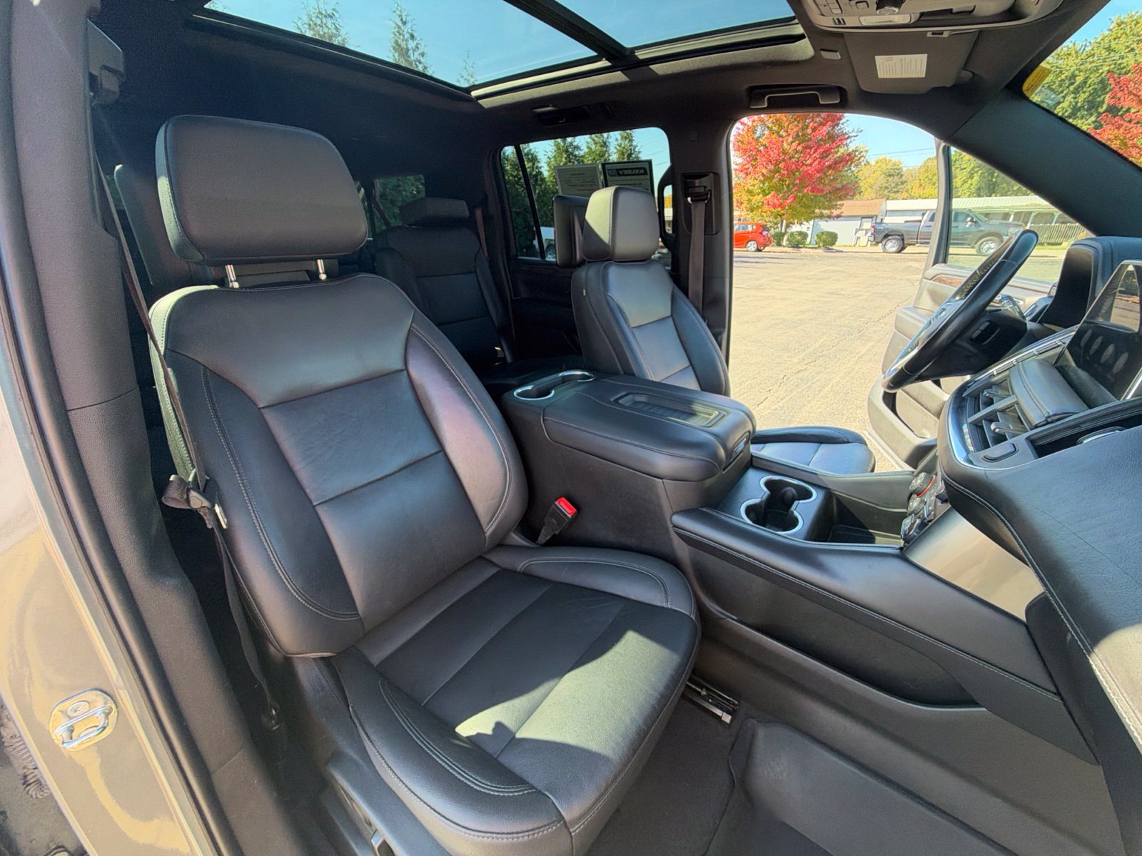 Used 2021 Chevrolet Suburban LT w/ Rear Media and Nav Package AWD/4WD image 33