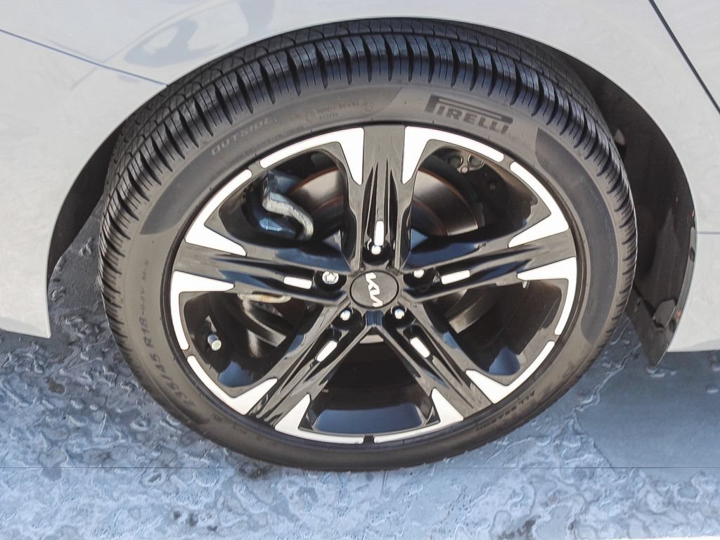 Used 2022 Kia K5 GT-Line AWD/4WD image 9