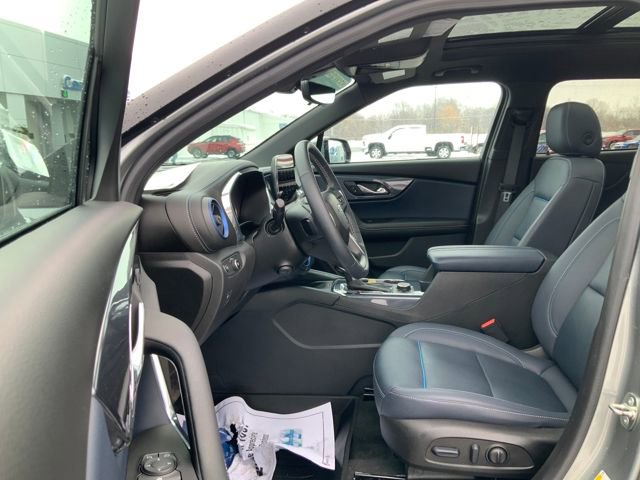 Certified 2023 Chevrolet Blazer RS w/ Driver Confidence II Package image 15