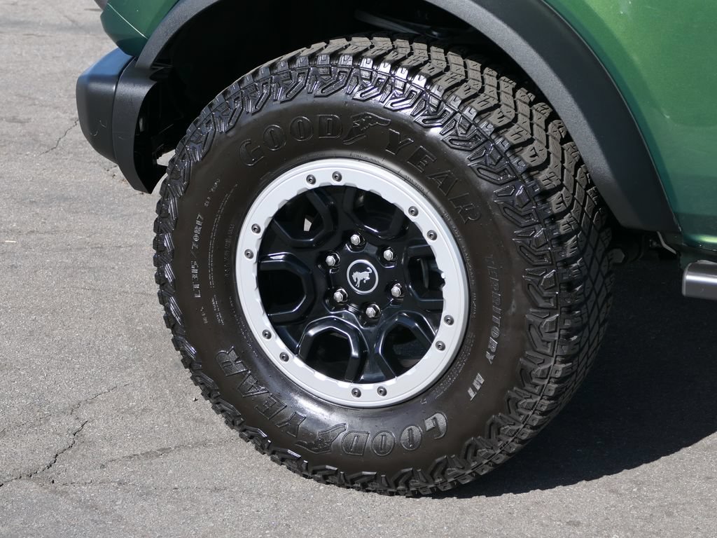 Used 2023 Ford Bronco Badlands w/ Sasquatch Package AWD/4WD image 9