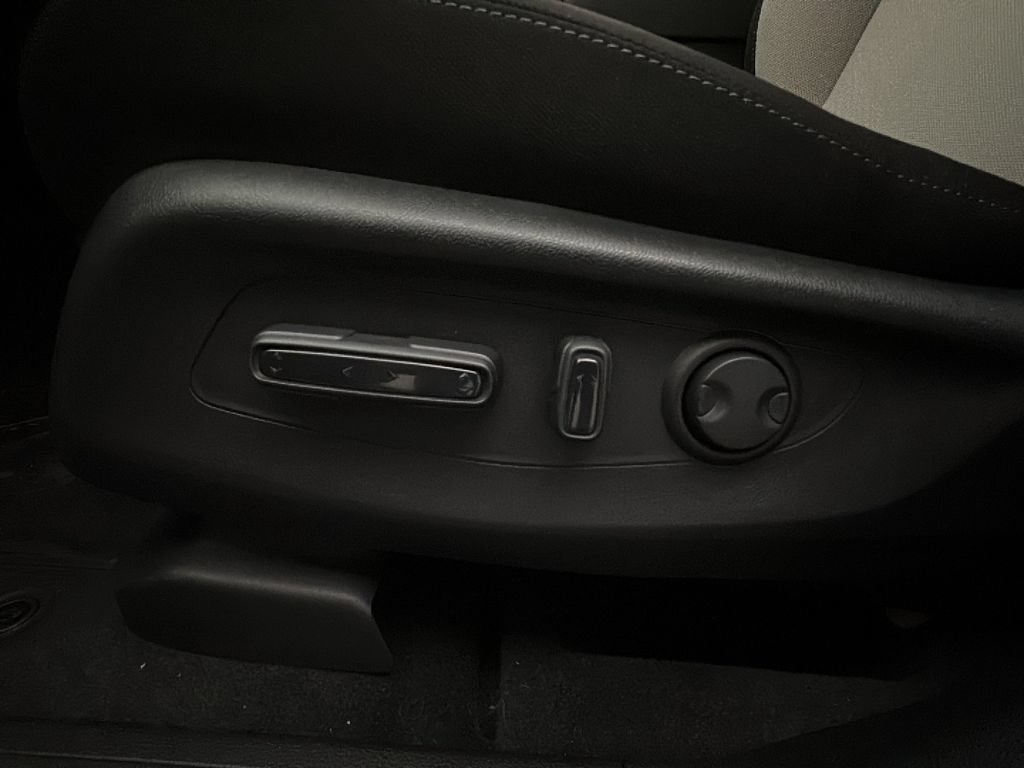 New 2026 Honda CR-V EX image 8
