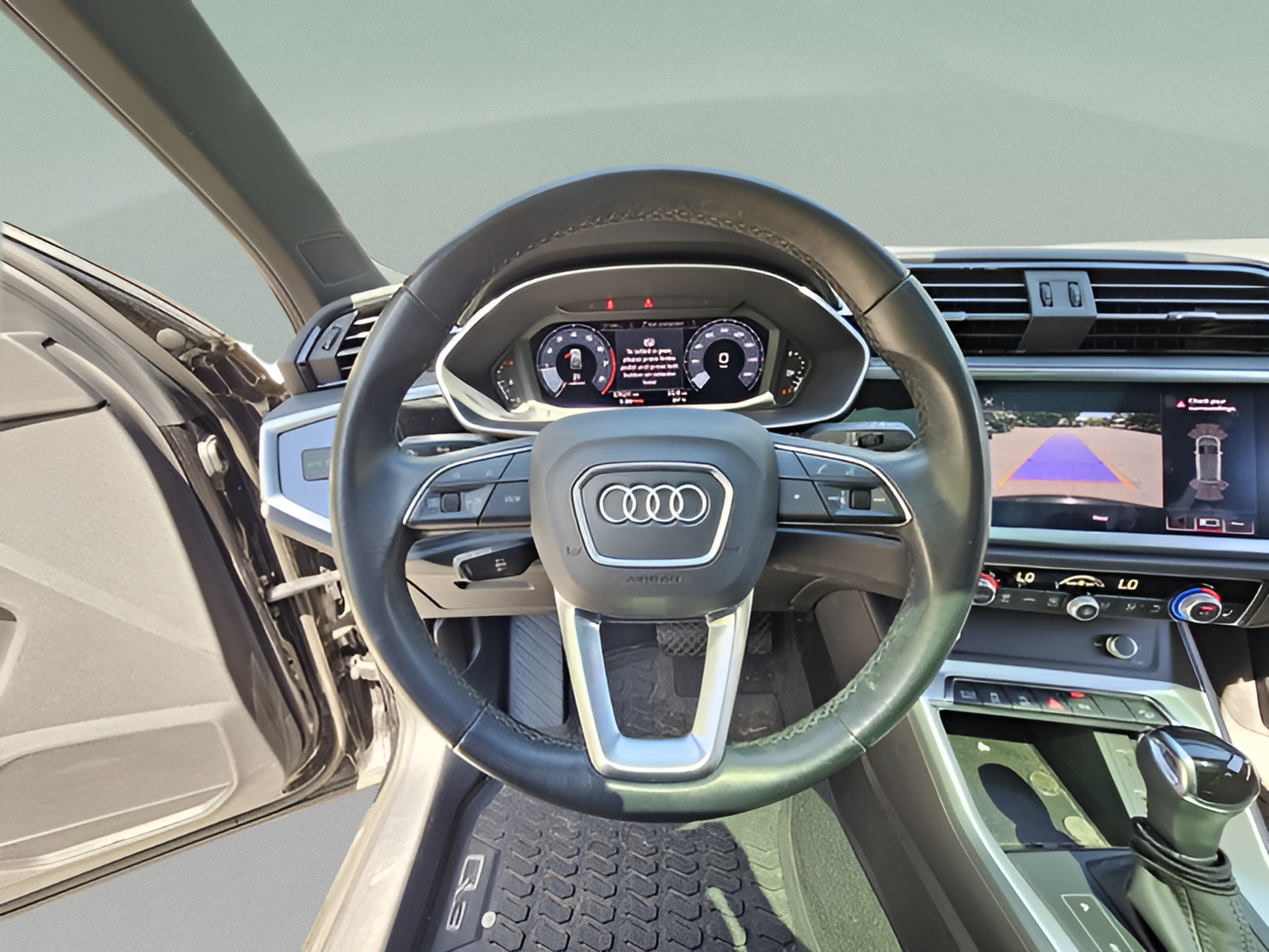Used 2021 Audi Q3 2.0T Premium w/ Convenience Package AWD/4WD image 22