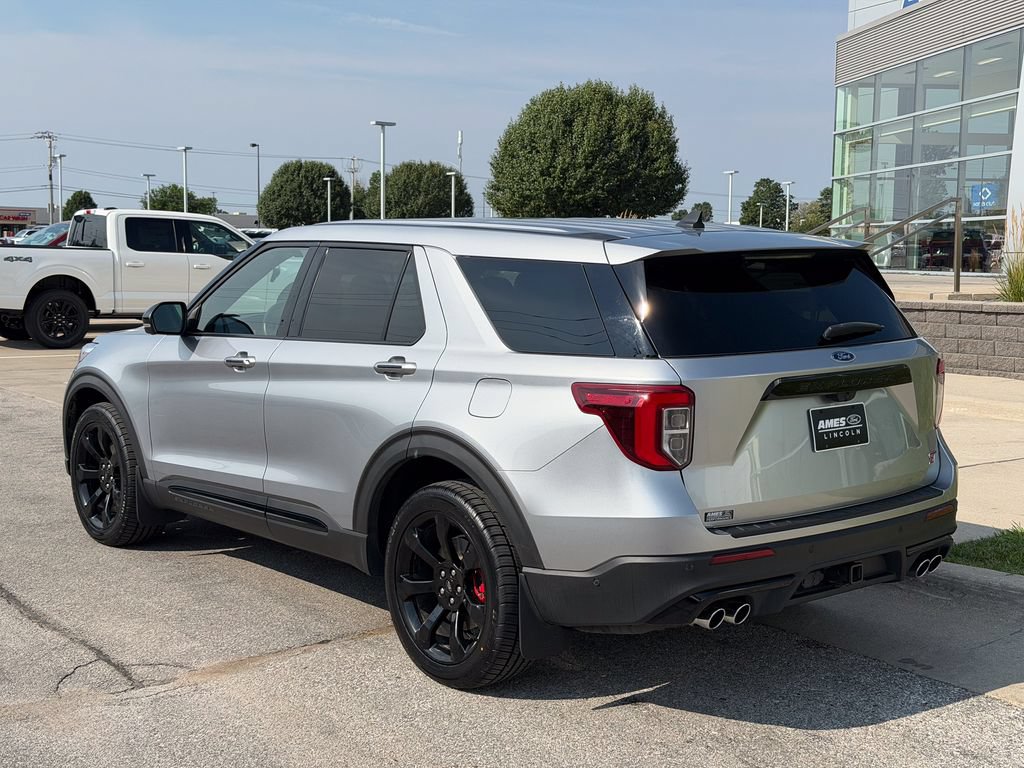 Certified 2021 Ford Explorer ST w/ Equipment Group 401A AWD/4WD image 4