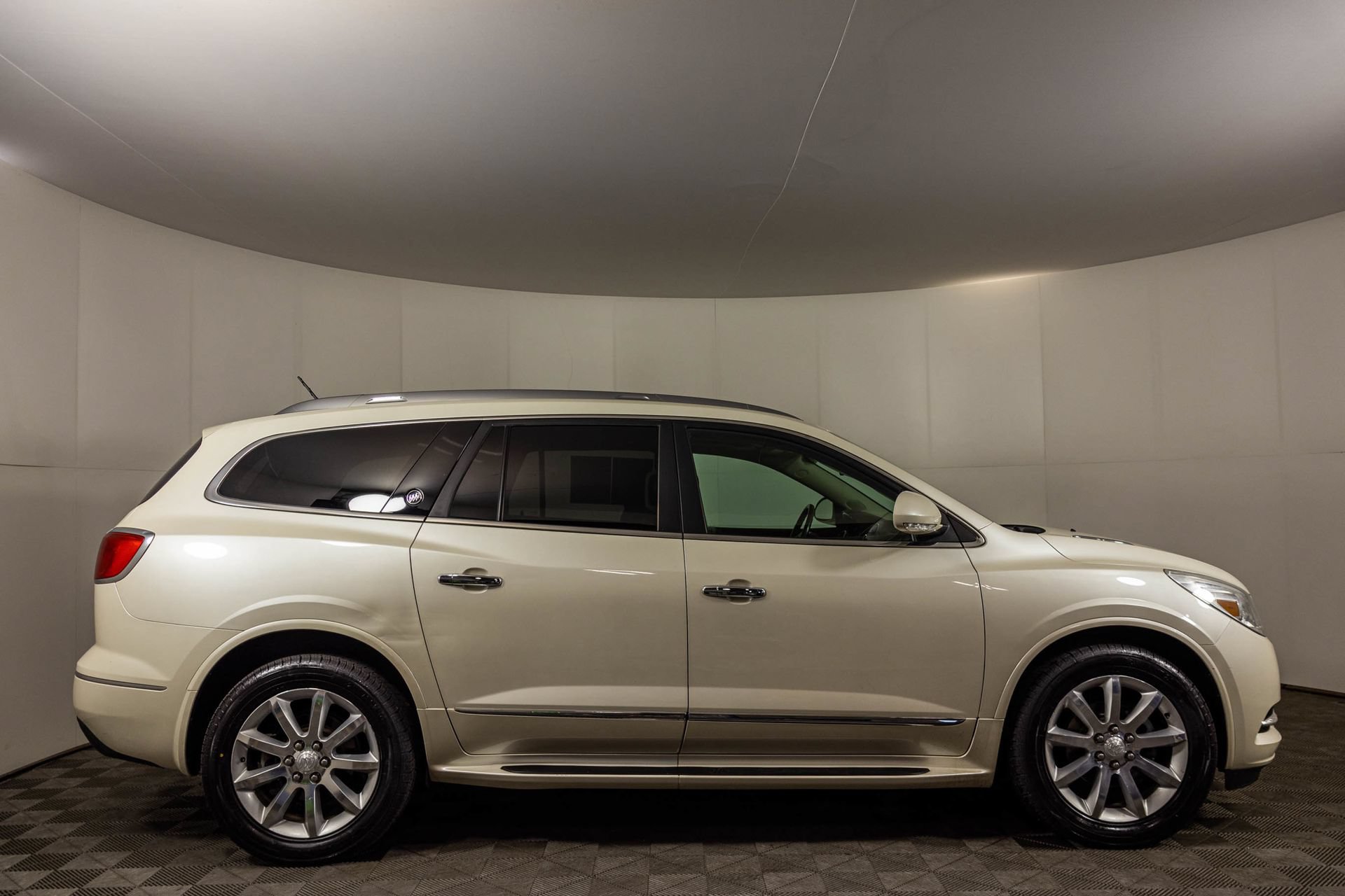 Used 2013 Buick Enclave Premium w/ Trailering Provision Package AWD/4WD image 21