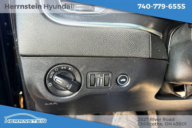 Used 2018 Dodge Charger R/T image 16