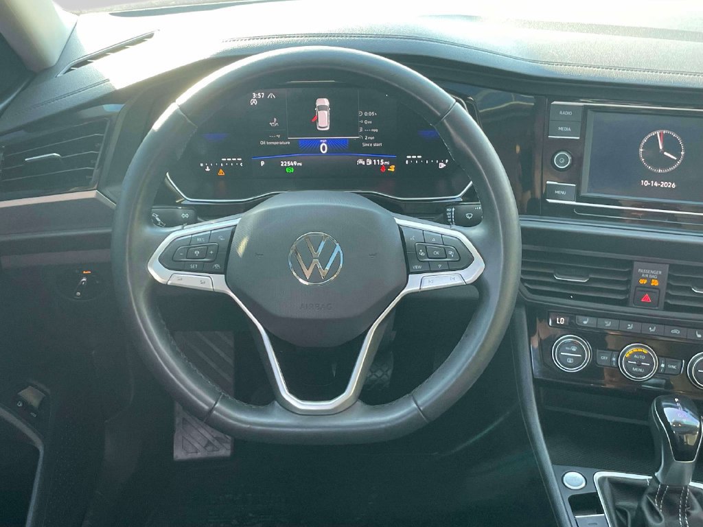 Used 2024 Volkswagen Jetta SE w/ Panoramic Sunroof Package FWD image 14