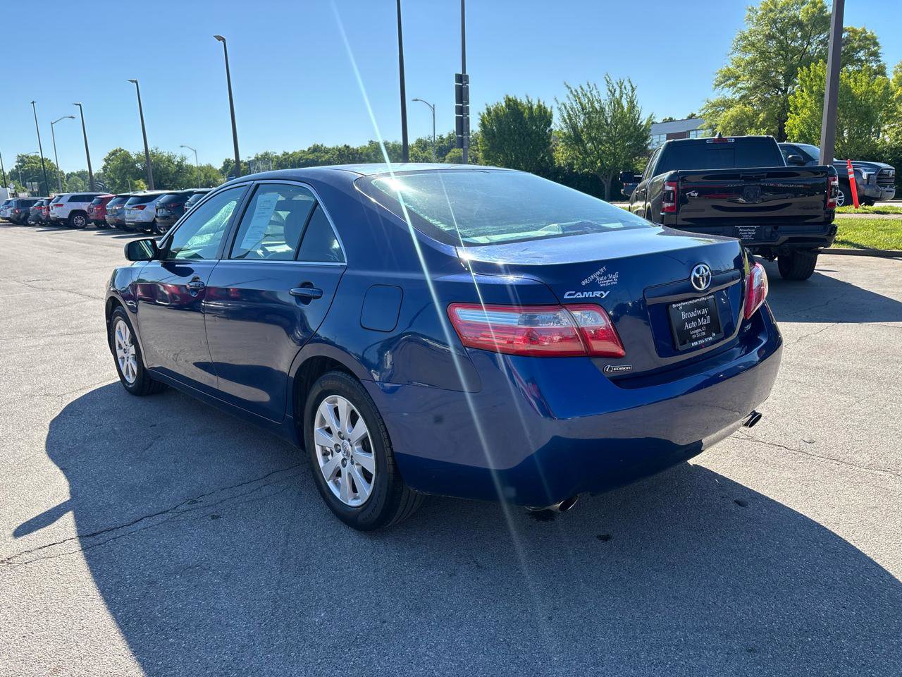 Used 2009 Toyota Camry XLE FWD image 5