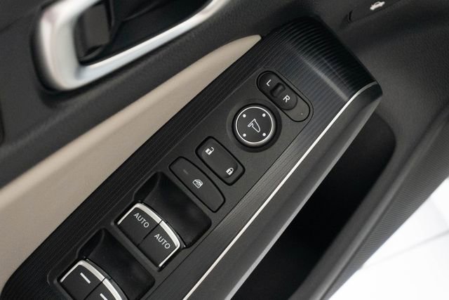 Used 2023 Honda Civic Touring image 15