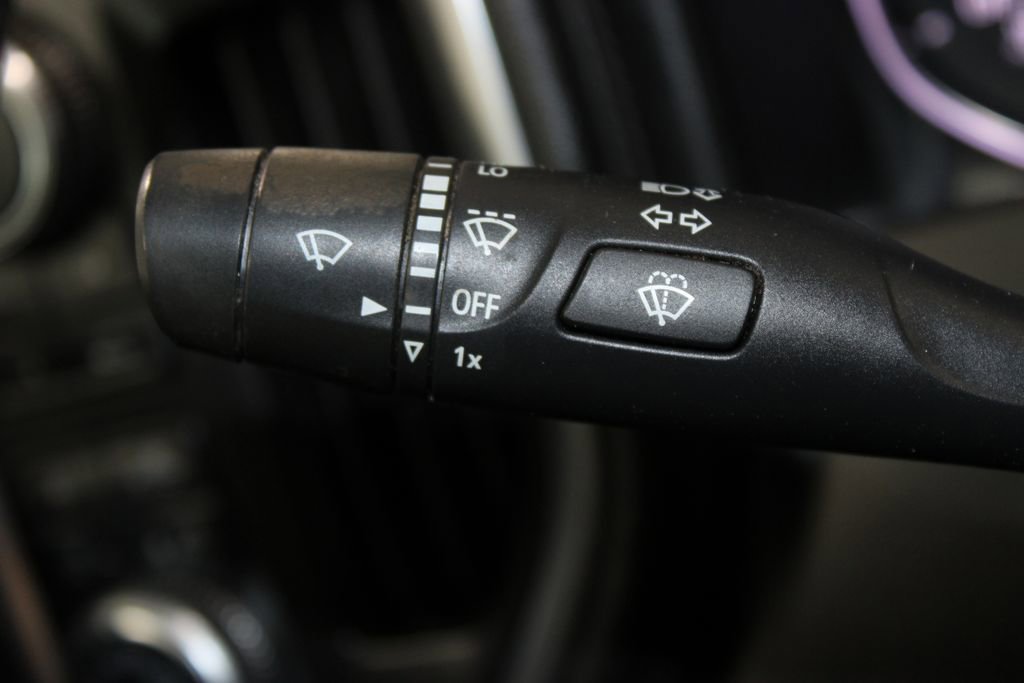 Used 2020 GMC Sierra 1500 Elevation w/ Elevation Value Package image 28