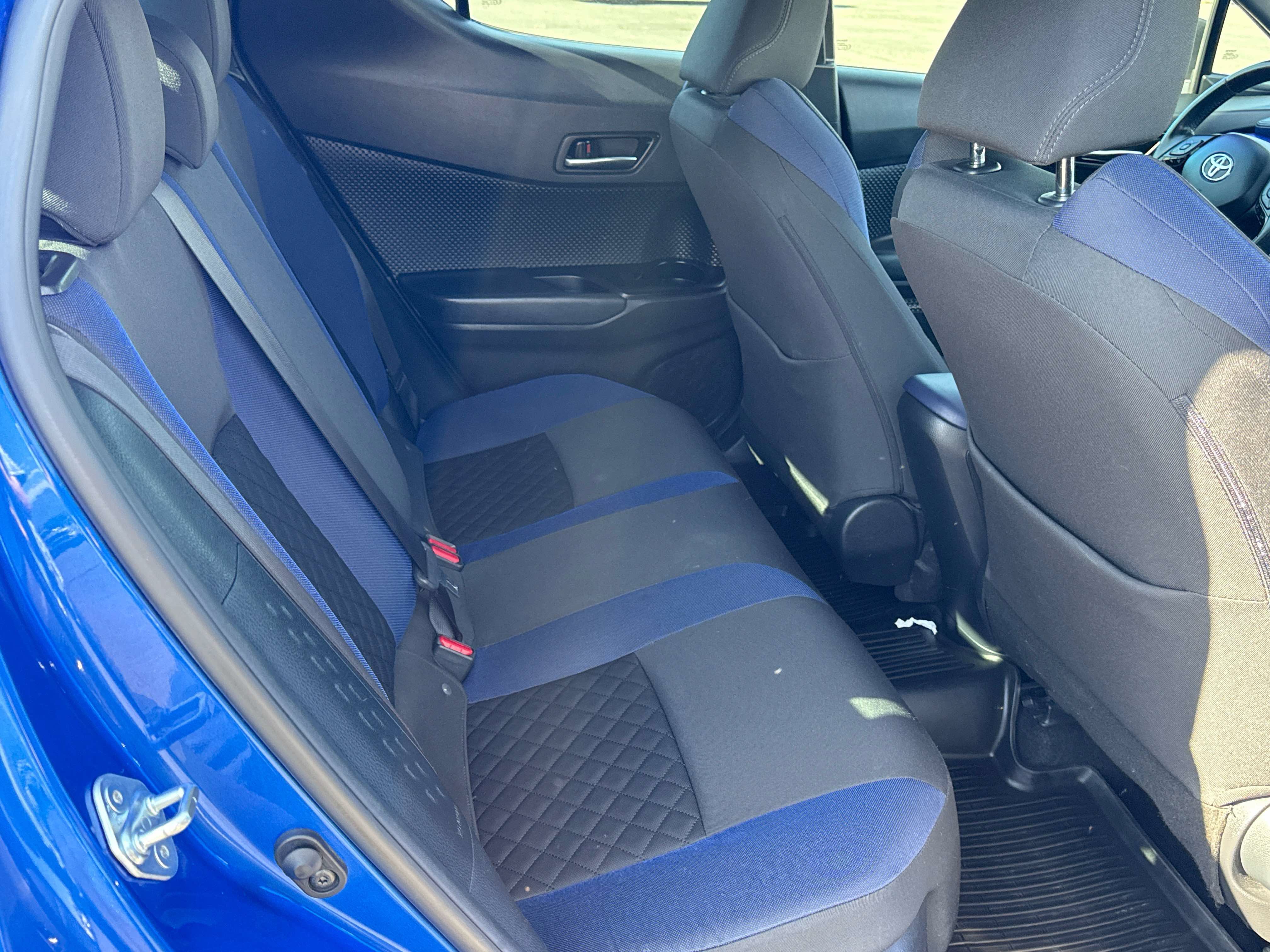 Used 2022 Toyota C-HR XLE FWD image 18
