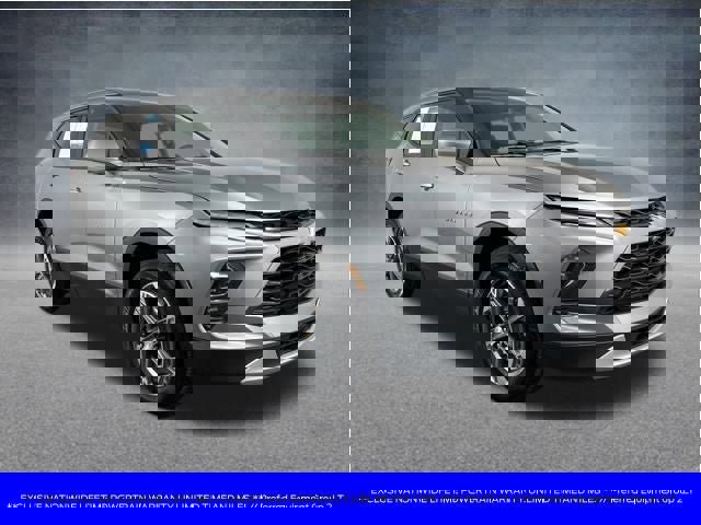 Used 2024 Chevrolet Blazer LT image 2