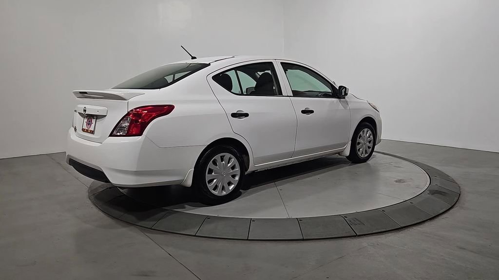 Used 2018 Nissan Versa S Plus image 5