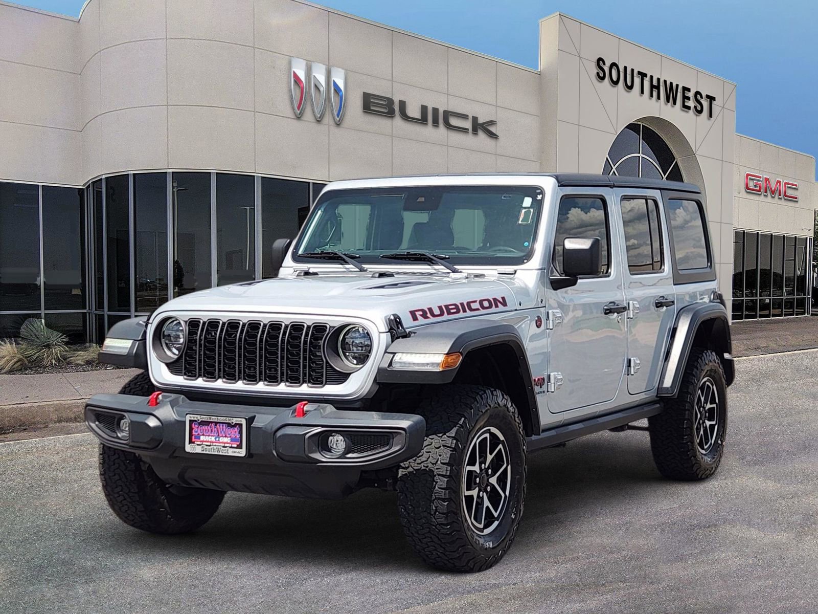 Used 2024 Jeep Wrangler Unlimited Rubicon AWD/4WD image 2