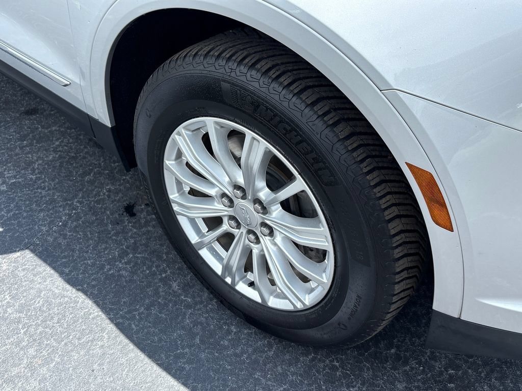 Used 2017 Cadillac XT5 FWD image 24