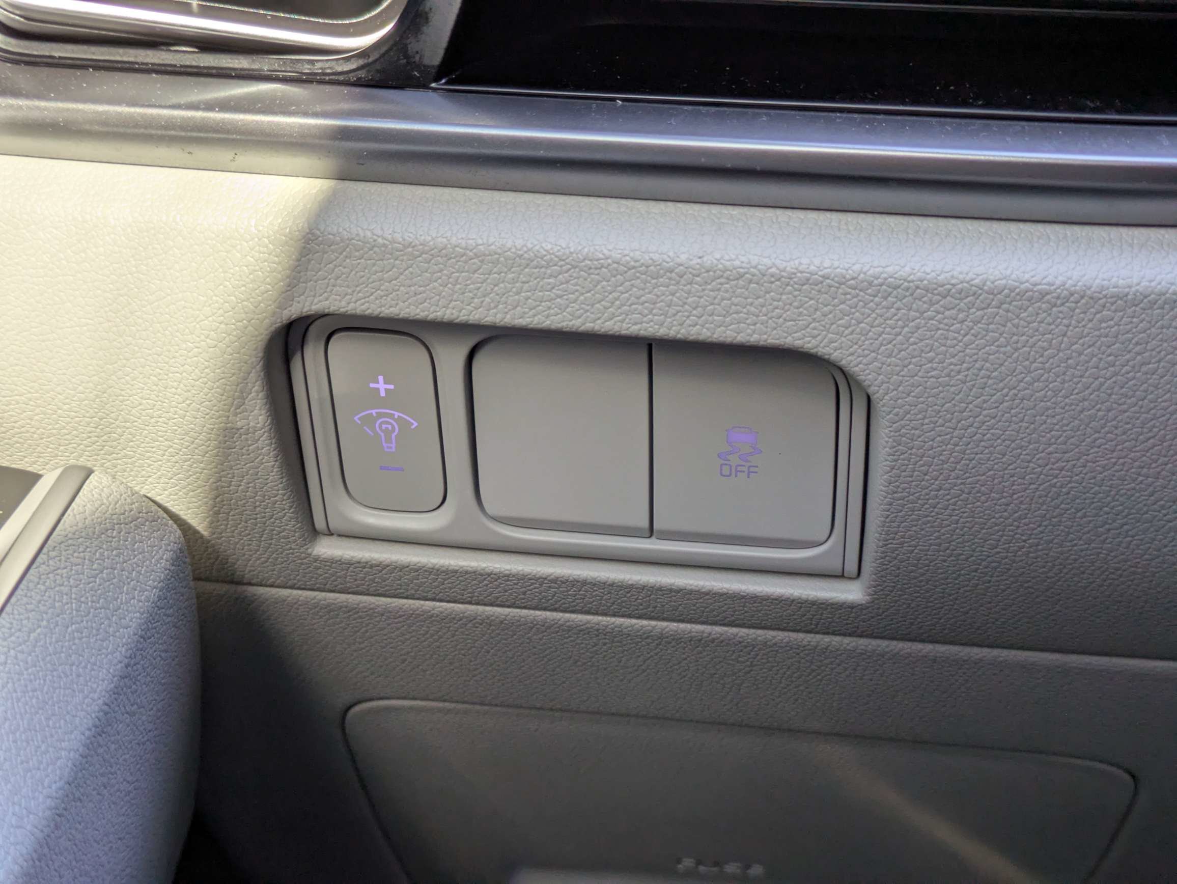 Certified 2025 Kia Sorento S FWD image 37