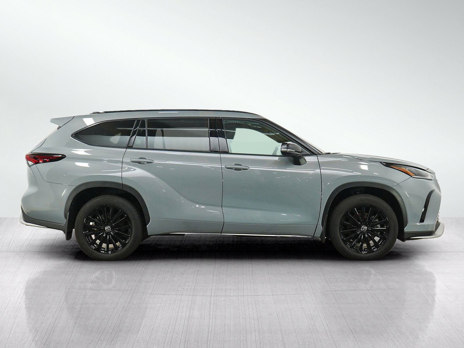 Certified 2025 Toyota Highlander XSE AWD/4WD image 6