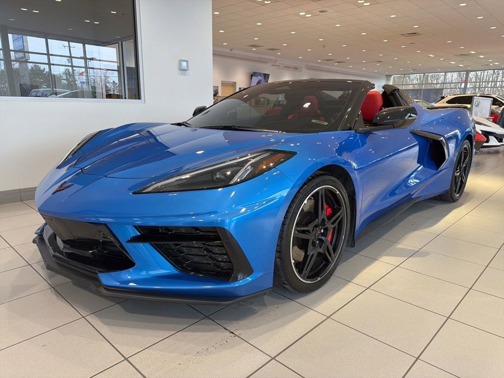 Used 2024 Chevrolet Corvette Stingray Premium Conv w/ Z51 Performance Package image 3