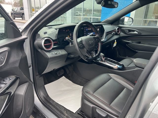 Used 2024 Chevrolet Trax RS w/ Driver Confidence Package image 10