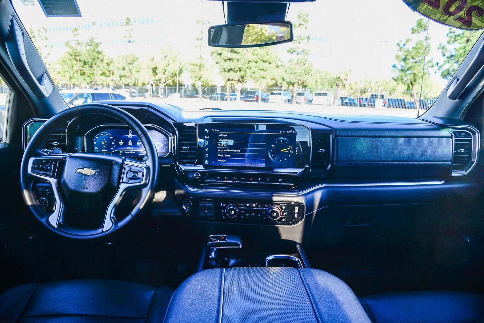 Used 2024 Chevrolet Silverado 1500 LTZ image 17