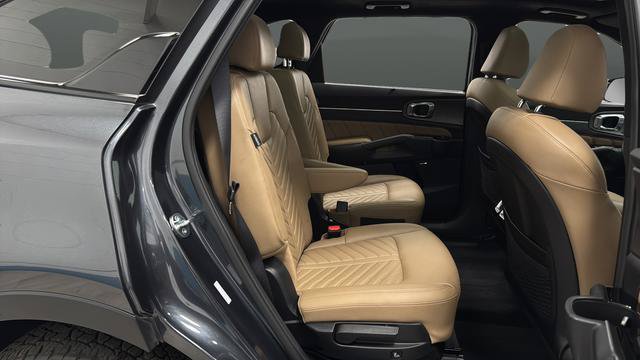 Used 2024 Kia Sorento SX Prestige w/ Olive Brown Leather Package AWD/4WD image 25