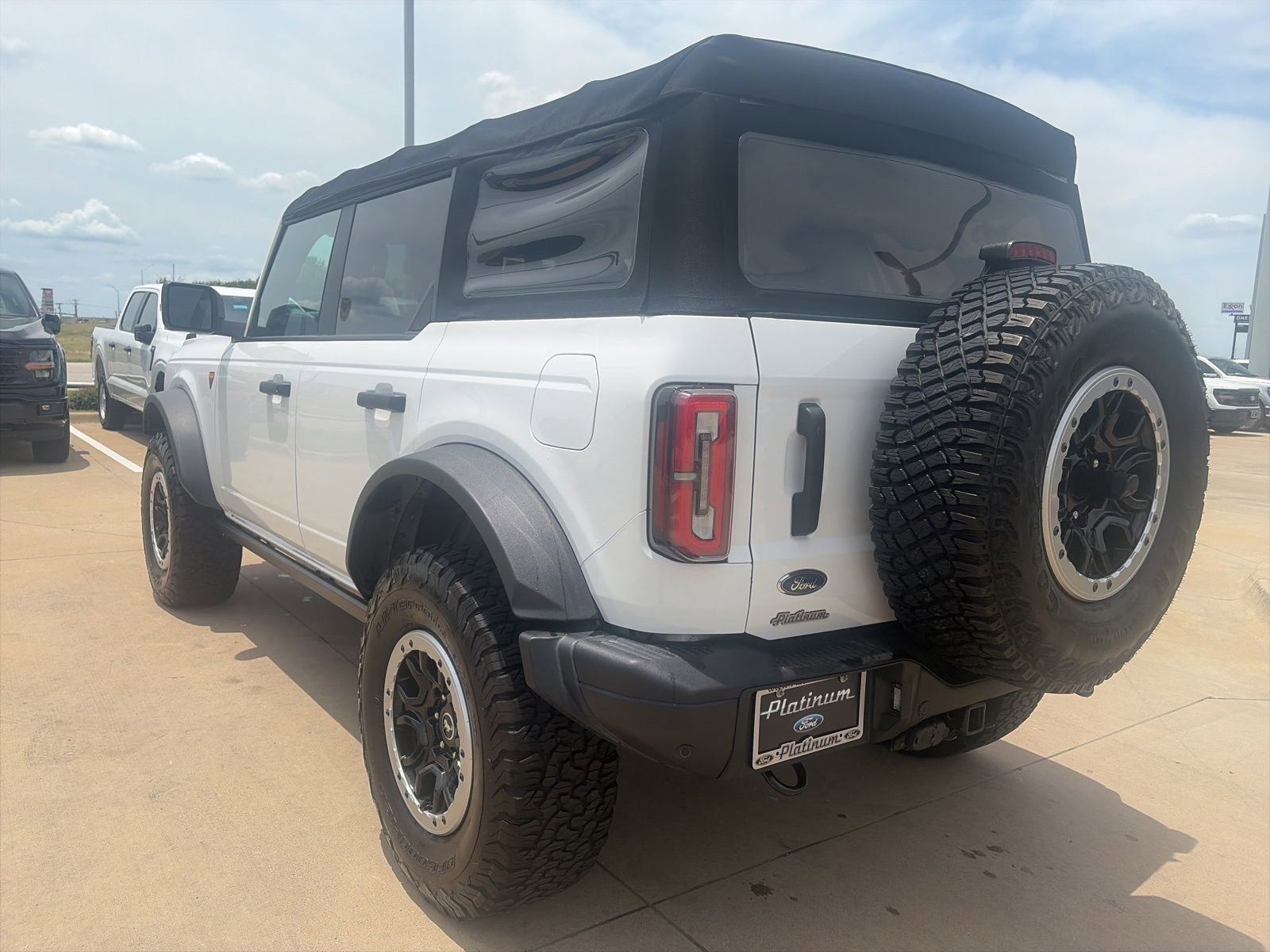 Used 2021 Ford Bronco Badlands AWD/4WD image 3