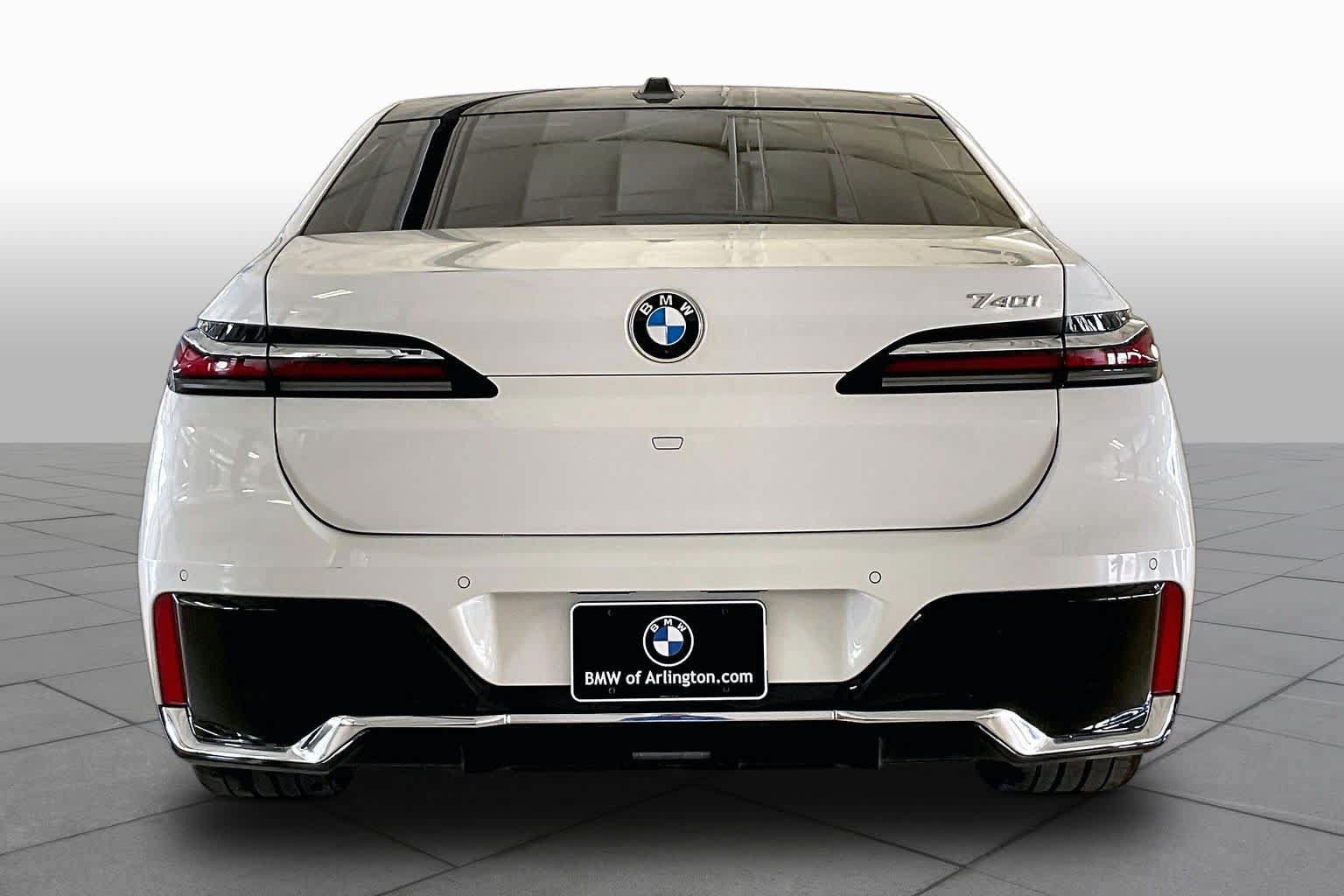 Certified 2025 BMW 740i RWD image 4
