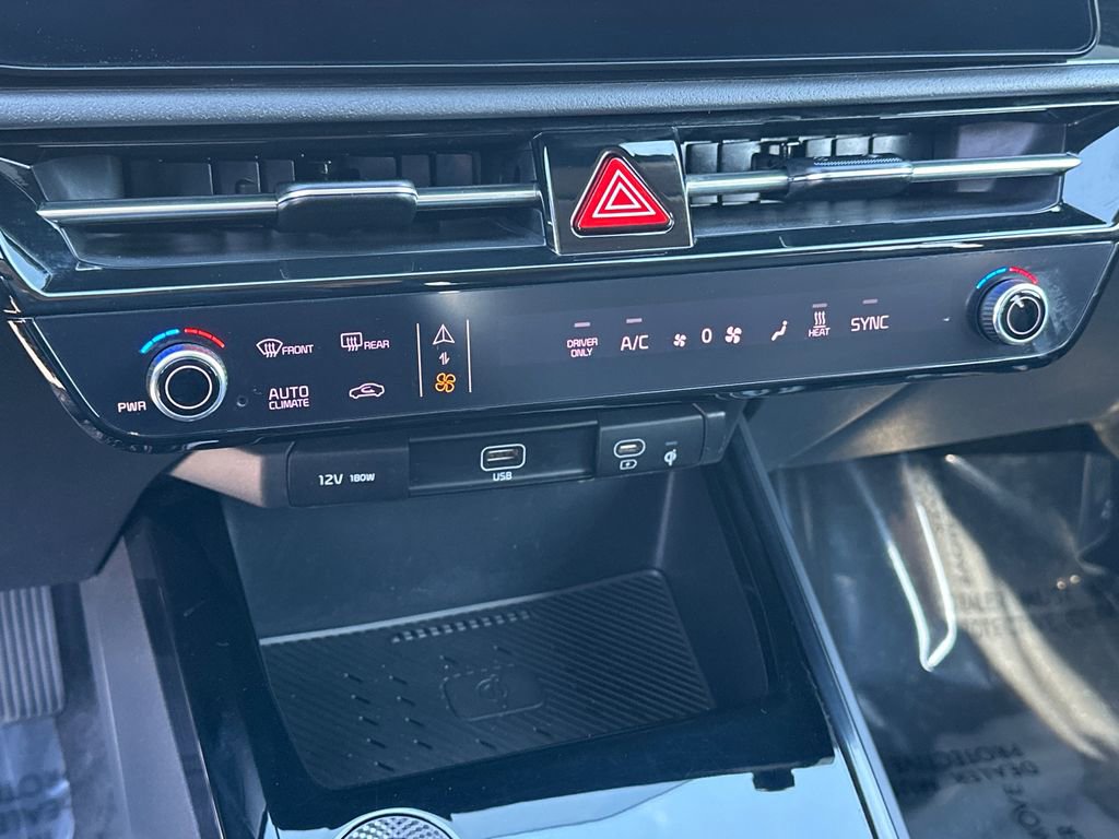 Certified 2023 Kia Niro Wind w/ Wind Preserve Package FWD image 30