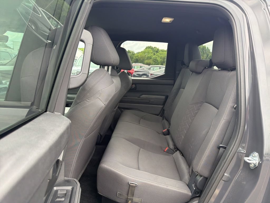 Used 2025 Toyota Tacoma SR5 AWD/4WD image 18