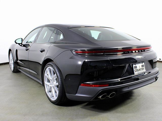 New 2026 Porsche Panamera 4 image 3