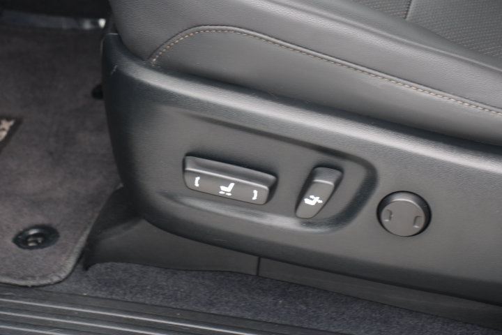 Used 2022 Lexus GX 460 Premium w/ Accessory Package AWD/4WD image 13