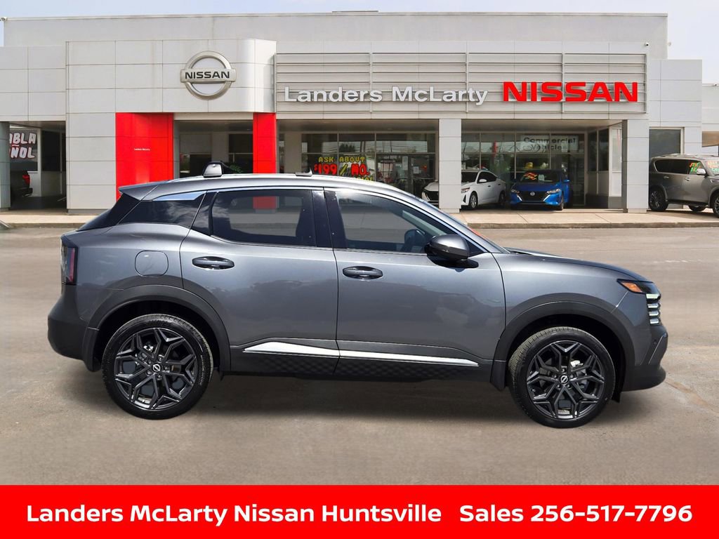 Used 2025 Nissan Kicks SR w/ Illumination Package video 2