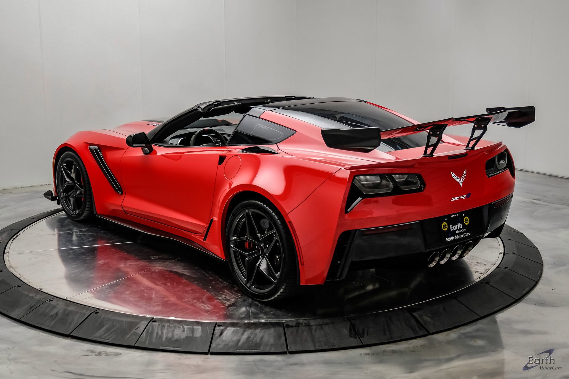 Used 2019 Chevrolet Corvette ZR1 RWD image 15
