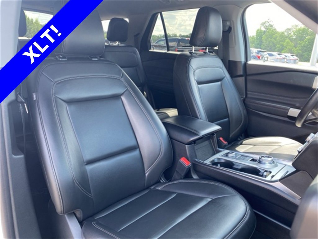 Used 2024 Ford Explorer XLT w/ Equipment Group 202A image 6
