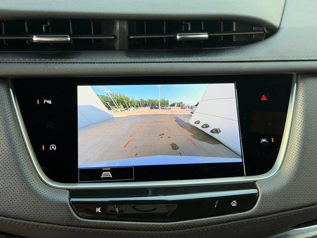 Used 2024 Cadillac XT6 Luxury FWD image 35