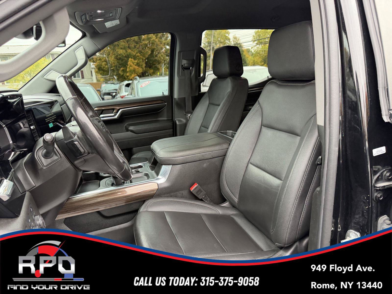 Used 2023 Chevrolet Silverado 1500 RST AWD/4WD image 13
